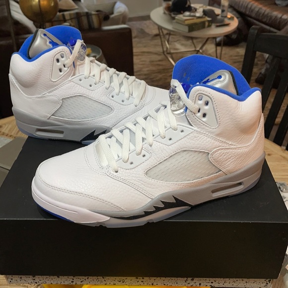 Air Jordan 5 Stealth